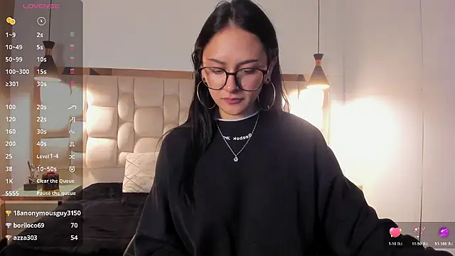 NiccolleHall's cam snapshot