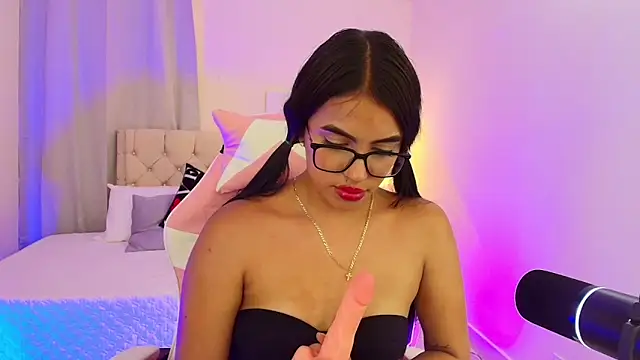 MiaRousee_'s cam snapshot