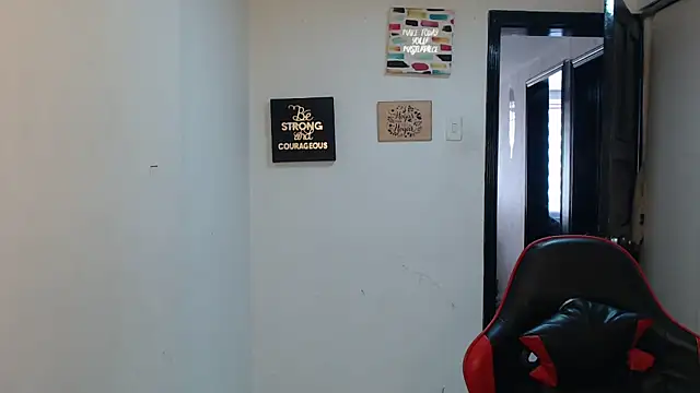 Liamiler01_'s cam snapshot