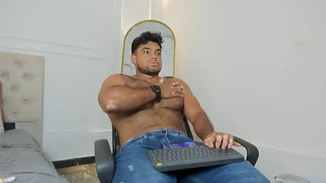 Big_furry_bear13 live sex cam