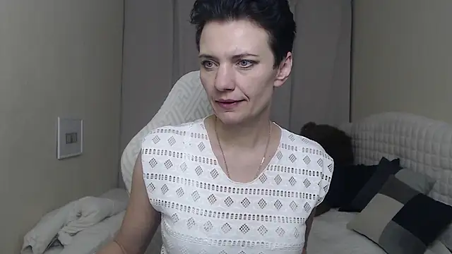 AvaSaturnian's cam snapshot