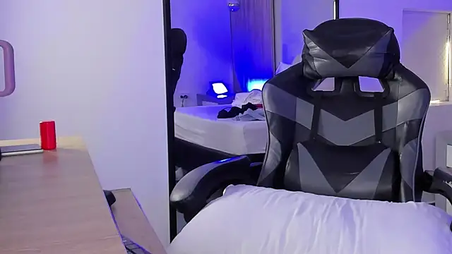 alma_fenix's cam snapshot