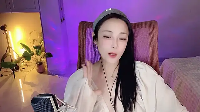 Daisy-77's cam snapshot