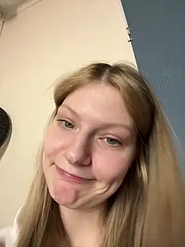 MaryHiggins's cam snapshot