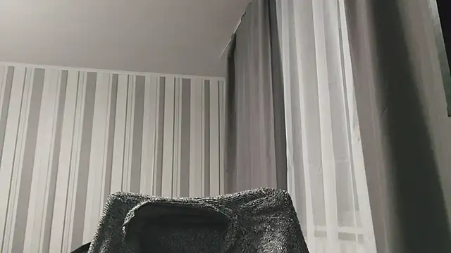 EdithManning's cam snapshot