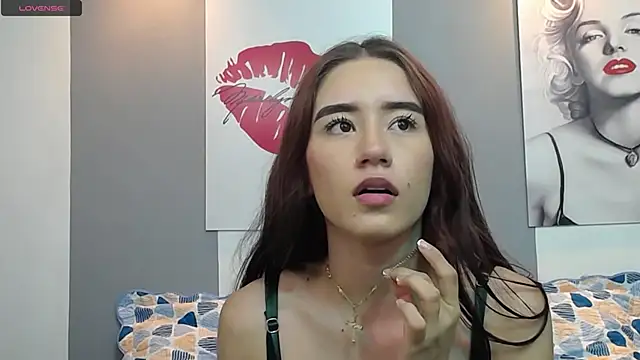 priya_tara's cam snapshot