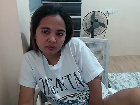 xTheLastVIRGINx's cam snapshot