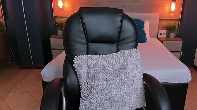 SusanAdams1's cam snapshot