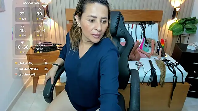 luciana_ballesteros_'s cam snapshot