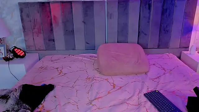 Elizabeth_bennett_6's cam snapshot