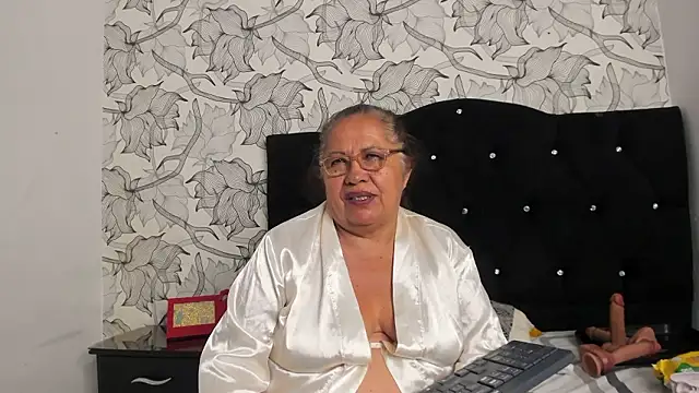 Keira_Lennox's cam snapshot