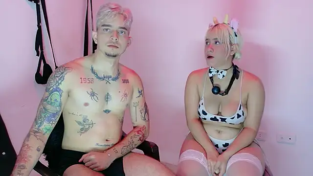 AliceandMax's cam snapshot