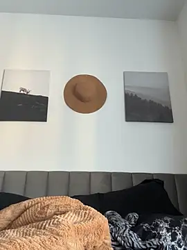 Your_Paris live sex cam