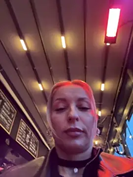 VikaBunny1 live sex cam