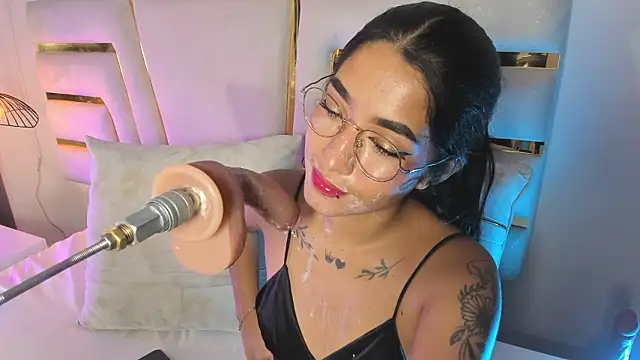 baby_naughty1_'s cam snapshot