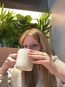 MaryHiggins's cam snapshot