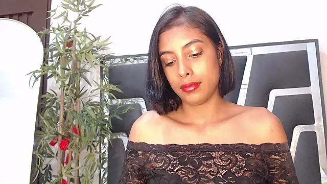 ElleDiamond1's cam snapshot