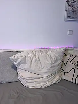 -Alisa's cam snapshot