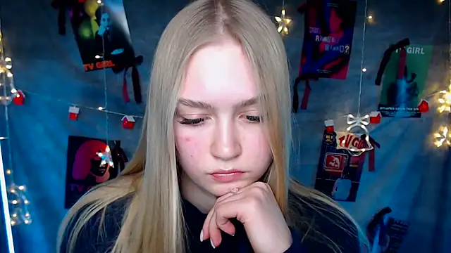 MademoiselleCl's cam snapshot