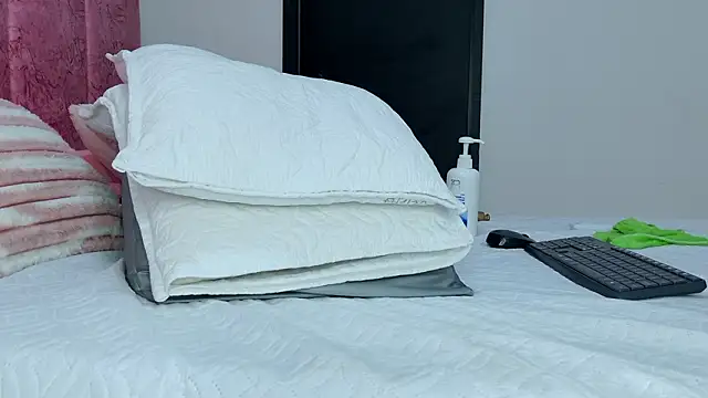 kendal_rossi's cam snapshot