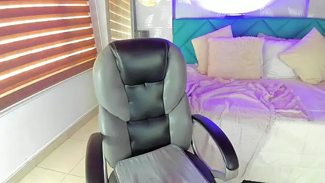 Antonela_vargas's cam snapshot