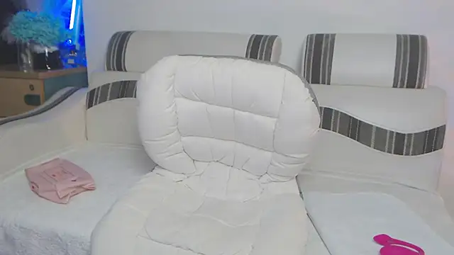 SuziiLove's cam snapshot