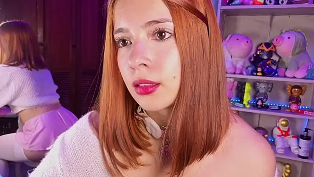 EmilyMiller_'s cam snapshot