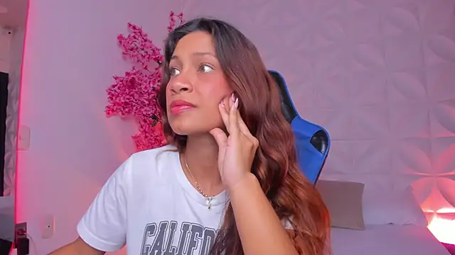 cora_22's cam snapshot