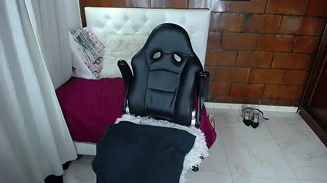 Maira_B's cam snapshot