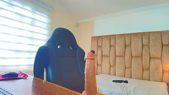 CharlotteSchmidtt's cam snapshot