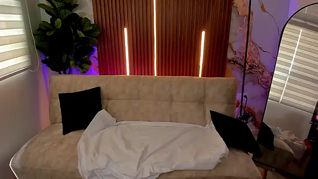 Amanda_Ruiz_'s cam snapshot