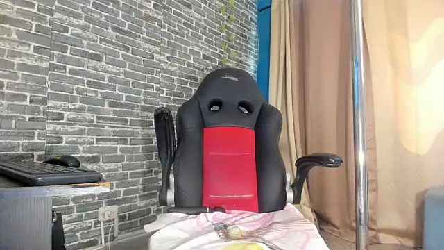 iam_samy_'s cam snapshot