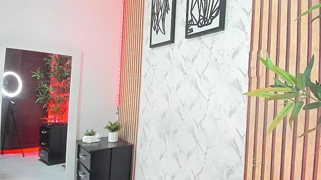 AnnaArela's cam snapshot