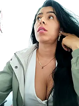 Luianna's cam snapshot