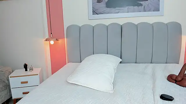 EmmaBoyd's cam snapshot