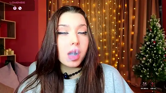 Lucy_louras's cam snapshot