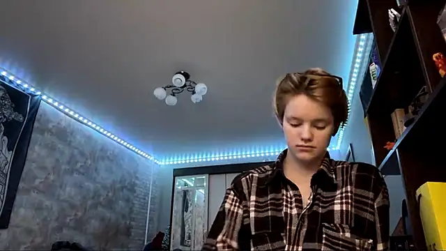 CutieGoga's cam snapshot