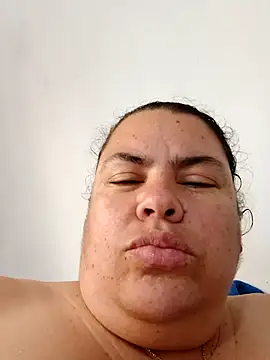 yaneth_'s cam snapshot