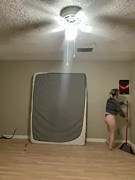 Cutiepiespanks live sex cam