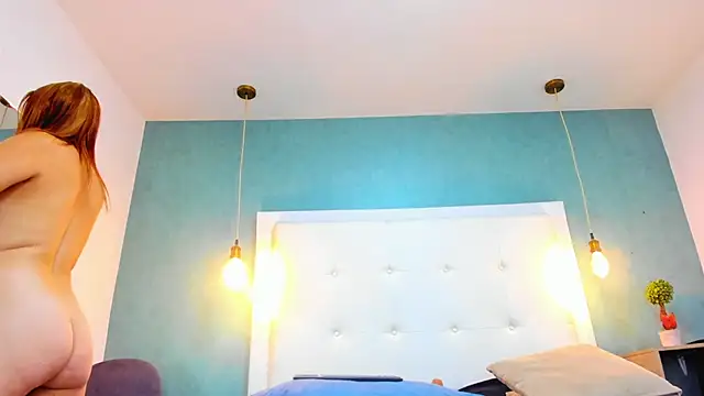 _evamilf_'s cam snapshot