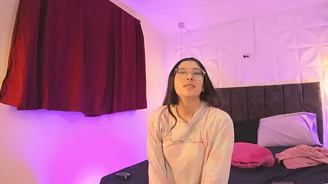 _paula_69's cam snapshot