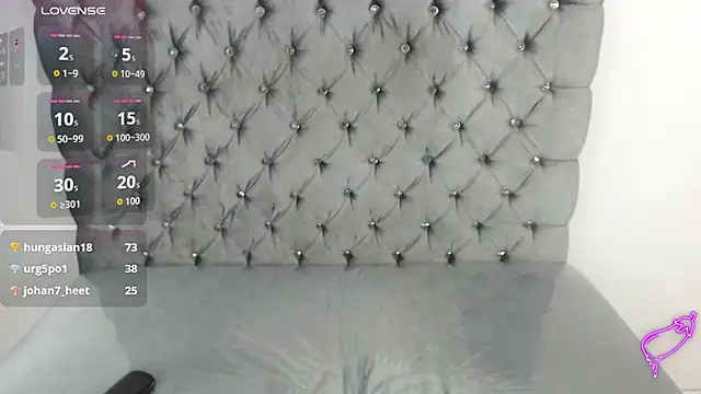 mia_foster_t's cam snapshot