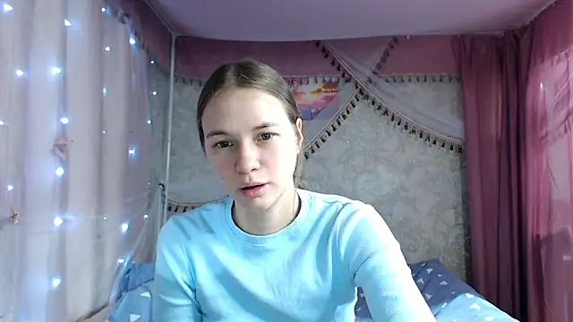 leila_bambi_'s cam snapshot