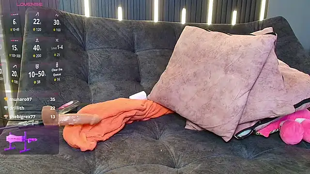 brunette_candyy_'s cam snapshot