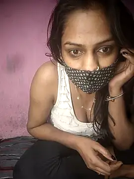 larahotg's cam snapshot