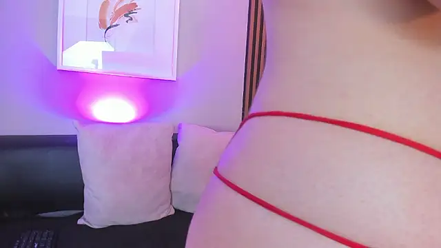 Violett_Prince1's cam snapshot