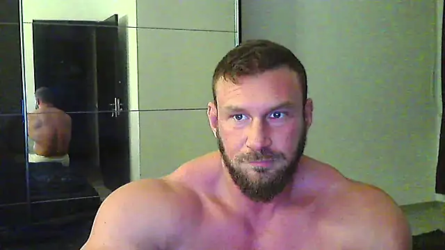 muscularkevin live sex cam