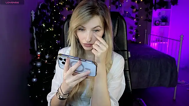 AlexaMoonshine's cam snapshot