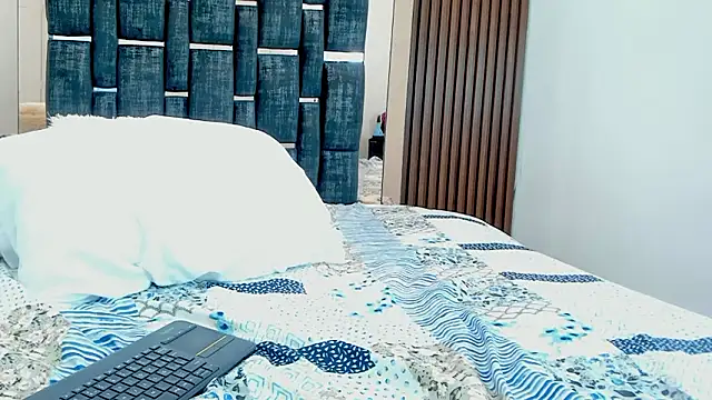 LunaAngell_'s cam snapshot