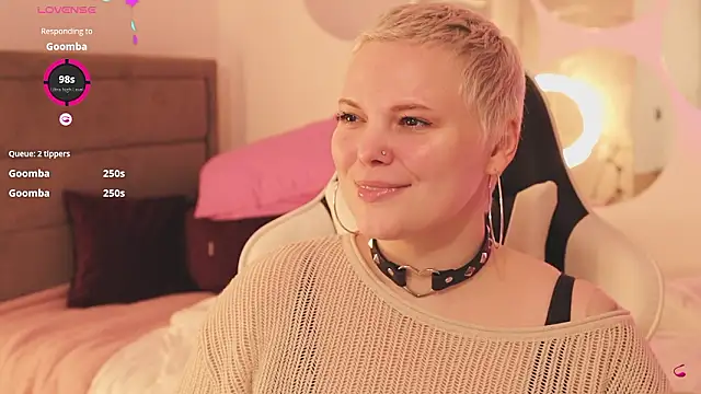 LikaBerry1's cam snapshot